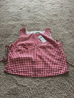 NWT Abercrombie Red and White Gingham Sleeveless Tie-Side Top